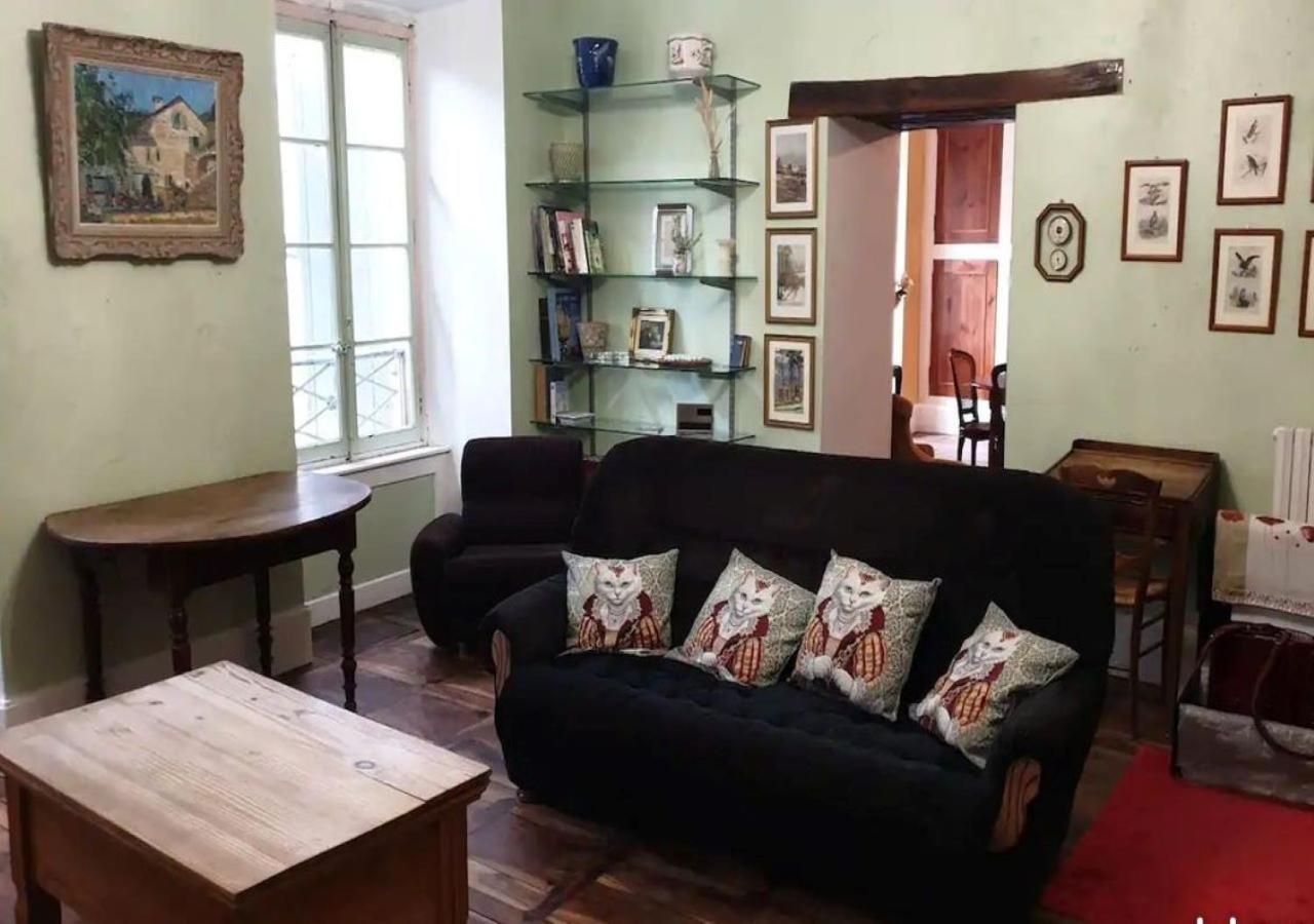 Grand Appartement De Charme Avec Parking Prive Florac Экстерьер фото